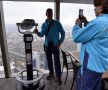 Ionuț Rada n-a ratat ocazia de a se
fotografia la 238 de metri înălțime Foto: Lorand Vakarcs (Istanbul)