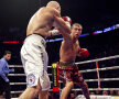 Lucian Bute a avut viaţă grea în meciul cu Denis Gracev. Ultimele runde au salvat meciul românului şi i-au asigurat victoria // FOTO: Alexandru Steau