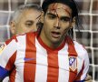 Falcao, rănit la frunte şi cu faţa plină de sînge după lovitura primită de la Soldado // Foto: AP/Agerpres