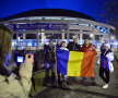 Suporterii s-au pozat cu tricolorul și cu stadionul Aker în spatele lor