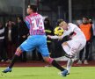 VIDEO Steag rossonero » Arbitrii au ajutat-o pe Milan să reintre în joc la Catania