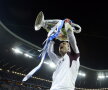 Liga Campionilor / Petr Cech, portarul celor de la Chelsea se bucură de cîștigarea trofeului în fața nemților de la Bayern Munchen