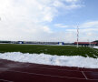 Unul dintre cele două terenuri de antrenament. Steliștii vor alerga pe pista de atletism în fiecare dimineață, la ora 7:00