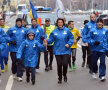 FOTO Tur de torţă » Numele mari ale sportului românesc au purtat flacăra olimpică prin Bucureşti