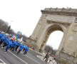 Florin Zalomir a purtat torța pe lîngă Arcul de Triumf // Foto: Cristi Preda