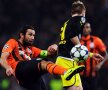 Croatul Srna (stînga, în duel cu Reus) a fost cel mai bun om al lui Mircea Lucescu contra Borussiei // Foto: GettyImages