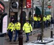 Străzile din Amsterdam au gemut ieri de polițiști
