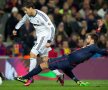 Cristiano l-a depăşit pe Pique, provocînd penaltyul care a deblocat El Clasico de marţi, 3-1 pentru Real pe Camp Nou // Guliver/GettyImages