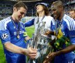 Lampard, Luiz şi Ramires admiră trofeul Ligii. Joi vor juca cu Steaua.