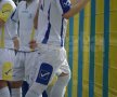 Între timp, jucătorii Farului s-au încîlzit atît pe teren, cît şi în vestiare // Foto: Bogdan Fechită