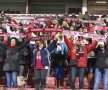 (P) Surpriză vişinie » 100 de mame în tribunele stadionului din Cluj la CFR - Rapid. Pentru că avem motive să credem!