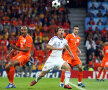 Degeaba au fost prietenoşi batavii la Euro 2008: Van Persie a stat cuminte, dar Raţ n-a putut mai mult