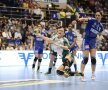 FOTO şi VIDEO Bătălia finală se dă la Veszprem » Oltchim a pierdut meciul tur cu Gyor, scor 22-24