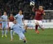 Radu (stînga, atacîndu-l agresiv pe Florenzi) a primit nota 6 în Gazzetta dello Sport pentru cele 90 de minute din derbyul capitolin