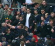 VIDEO+FOTO Hooligans! » Ultraşii lui Millwall s-au bătut între ei şi cu poliţia, distrugînd semifinala Cupei cu Wigan
