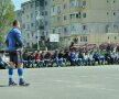 FOTO Lecţie de viaţă dată de liceeni la 18 ani » Fără violenţă, doar fotbal