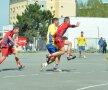 FOTO Lecţie de viaţă dată de liceeni la 18 ani » Fără violenţă, doar fotbal