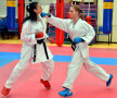 FOTO Ioana Simion şi Alexandra Mirea, între medicină şi karate