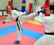 FOTO Ioana Simion şi Alexandra Mirea, între medicină şi karate