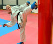 FOTO Ioana Simion şi Alexandra Mirea, între medicină şi karate