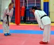 FOTO Ioana Simion şi Alexandra Mirea, între medicină şi karate
