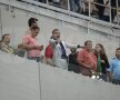 FOTO Circ în lojă » Gigi Becali s-a dat în spectacol pe Naţional Arena