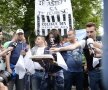 VIDEO&FOTO Imaginile unei zile nebune » Colivă şi violenţe la Înalta Curte