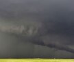 28 de tornade s-au format
în timpul furtunii care a
măturat luni patru state
ale SUA, inclusiv Oklahoma