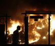 Flăcările au cuprins Istanbulul de peste o săptămînă // Foto: Reuters