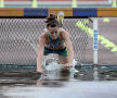 În timpul cursei de 3.000 m obstacole, Adela Băltoi s-a împiedicat de gard şi a căzut pe burtă în groapa cu apă.