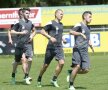 VIDEO+FOTO E greu cu Tommy » Preparatorul fizic i-a epuizat pe stelişti la primul antrenament din Austria