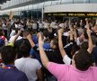 VIDEO Steaua a fost aşteptată aseară de ultraşi la revenirea din cantonament: "În ciuda cîinilor, Liga Campionilor!"