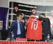 FOTO&VIDEO Cu chipul lui Hîldan pe piept » Dinamo a prezentat echipamentul pentru noul sezon