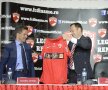 FOTO&VIDEO Cu chipul lui Hîldan pe piept » Dinamo a prezentat echipamentul pentru noul sezon