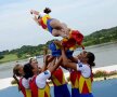 "Tricolorele" i-au făcut botezul fostei gimnaste, Daniela Druncea. Au aruncat-o la final în apă