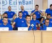 GALERIE FOTO / Comando pentru Liga Naţională! Steaua CSM şi-a prezentat lotul şi echipamentul