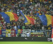 Trei steaguri uriaşe ale României au dominat una dintre peluze