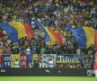 Trei steaguri uriaşe ale României au dominat una dintre peluze