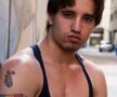 VIDEO + FOTO  Dinamo îl doreşte pe Brandon Simon, un pasionat de modelling care îşi încordează muşchii pe youtube