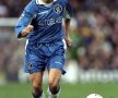 Dan Petrescu în perioada în care evolua la Chelsea