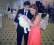Rusescu şi soţia sa, Roxana, cu micuţa Medeea Maria Foto: Facebook