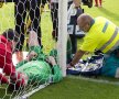 Aici a căzut portarul. Lovise şi bara de susţinere a plasei