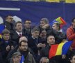 FOTO Noaptea cînd am găzduit Mondialul » Cu 50.000 de români transfiguraţi care au ars continuu prin frig şi ceaţă, Arena Naţională a trăit poate cele mai frumoase clipe din existenţa ei