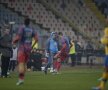 FOTO şi VIDEO Derby controlat de "lupi" » Steaua - Petrolul 1-1 şi lupta la titlu rămîne deschisă