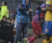 FOTO şi VIDEO Derby controlat de "lupi" » Steaua - Petrolul 1-1 şi lupta la titlu rămîne deschisă