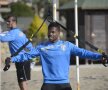 GALERIE FOTO Antrenament fără Adrian Mutu » Cosmin Contra şi-a scos jucătorii pe plajă