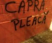 GALERIE FOTO Nu mai este dorit la Petrolul » Fanii au împînzit Ploieştiul cu sute de mesaje anti-Capră!