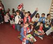 Copiii au fost suporteri înfocați pentru o oră de Dinamo // Foto: fcdinamo.ro