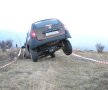 FOTO Off-road cu dusterişti » Peste 90 de pasionaţi ai SUV-ului românesc s-au întîlnit la Bran