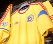 GALERIE FOTO Cu alt look împotriva lui Lionel Messi » Tricolorii au prezentat azi noile echipamente